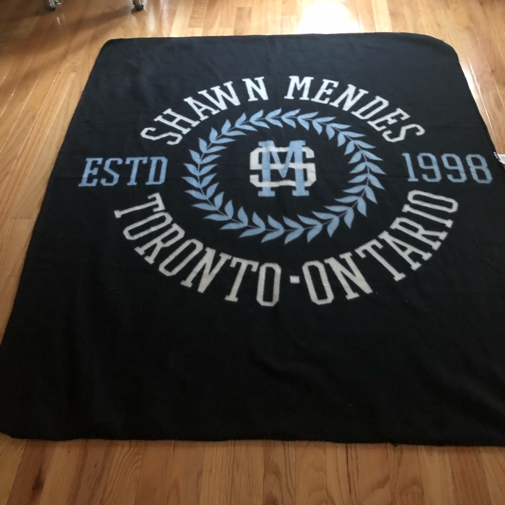 Shawn Mendes blanket